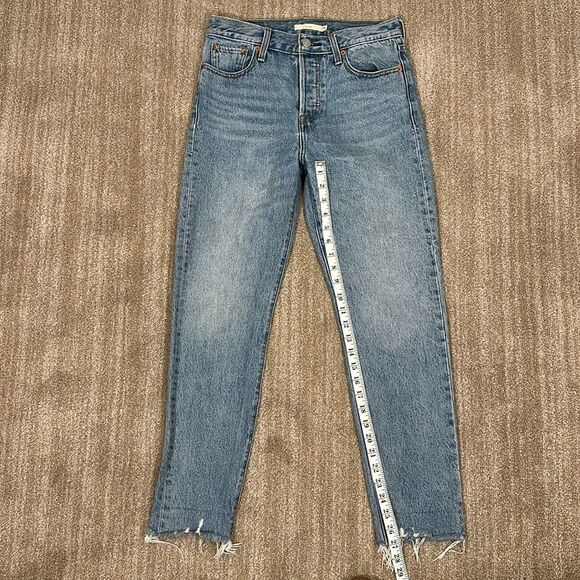 Levi’s Raw Hem Wedgie Icon Fit Ankle Button Fly Blue Jeans Cotton Women Size 26 - Picture 6 of 10